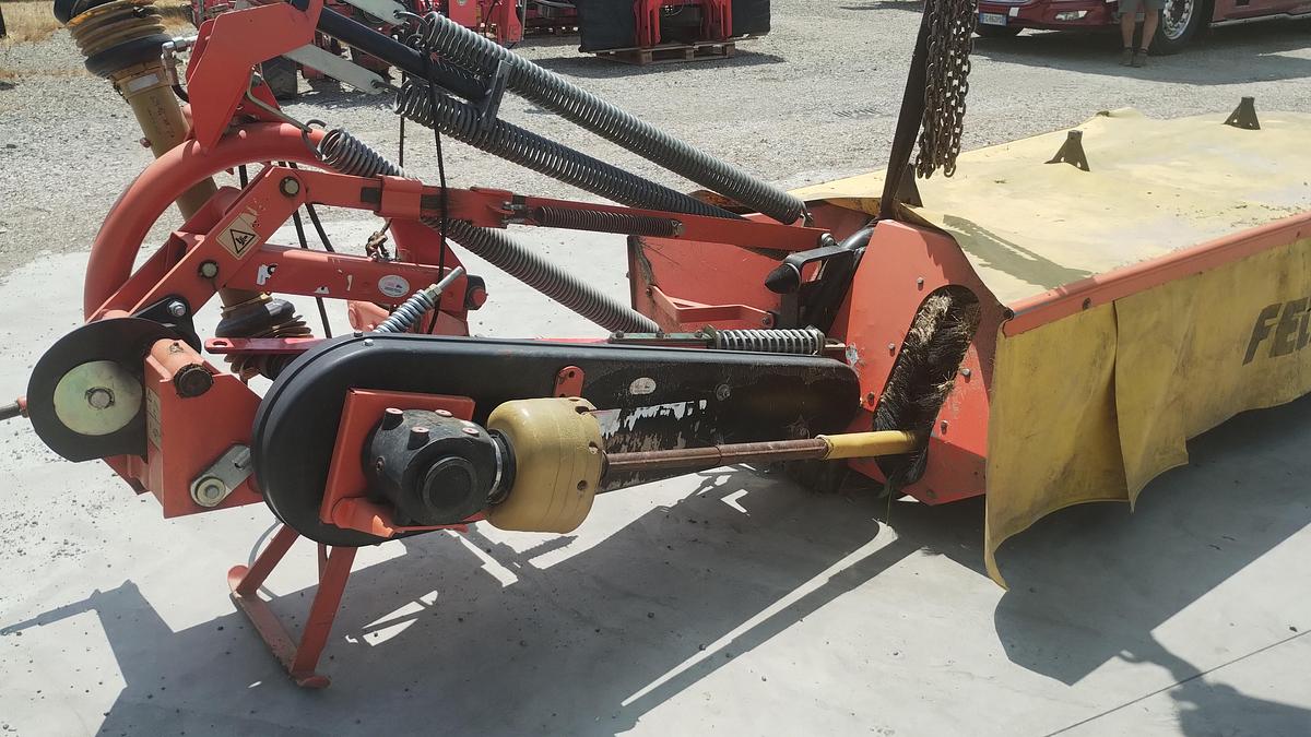 Usato FALCIACONDIZIONATRICE FELLA LATERALE