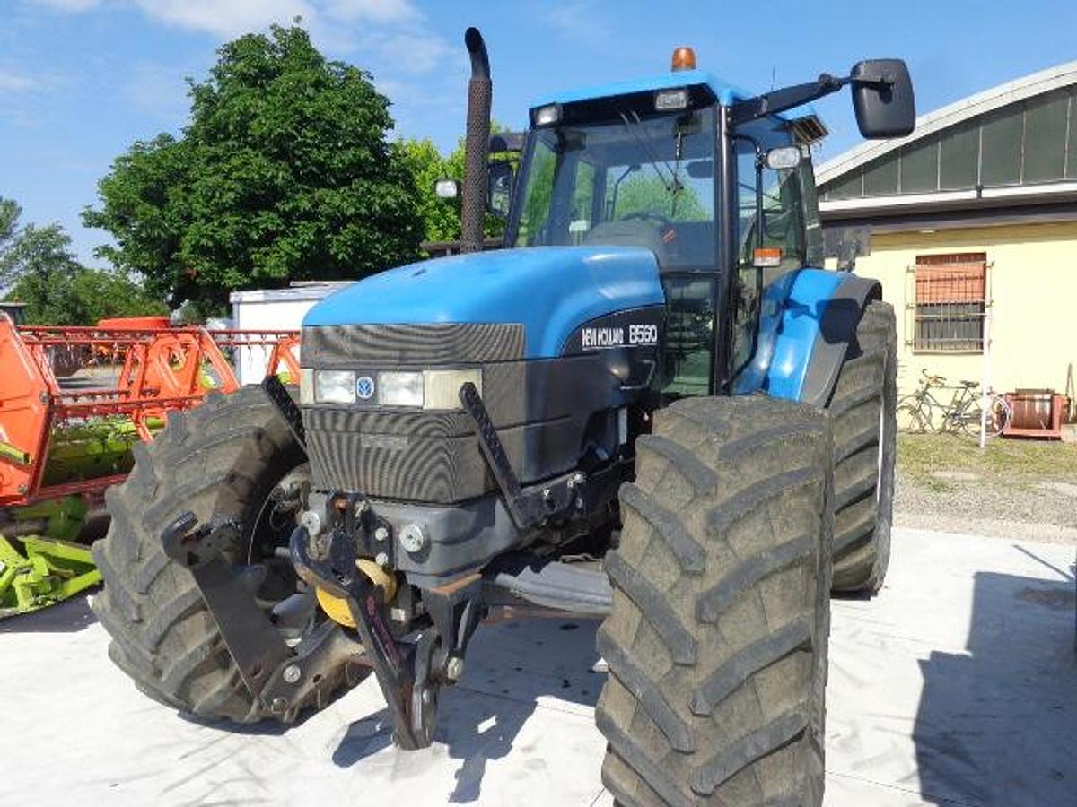 Usato TRATTORE NEW HOLAND 8560