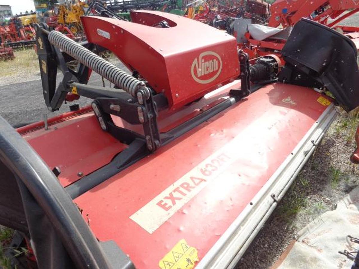 Usato FALCIACONDIZIONATRICE VICON EXTRA 362 A FLAGELLI