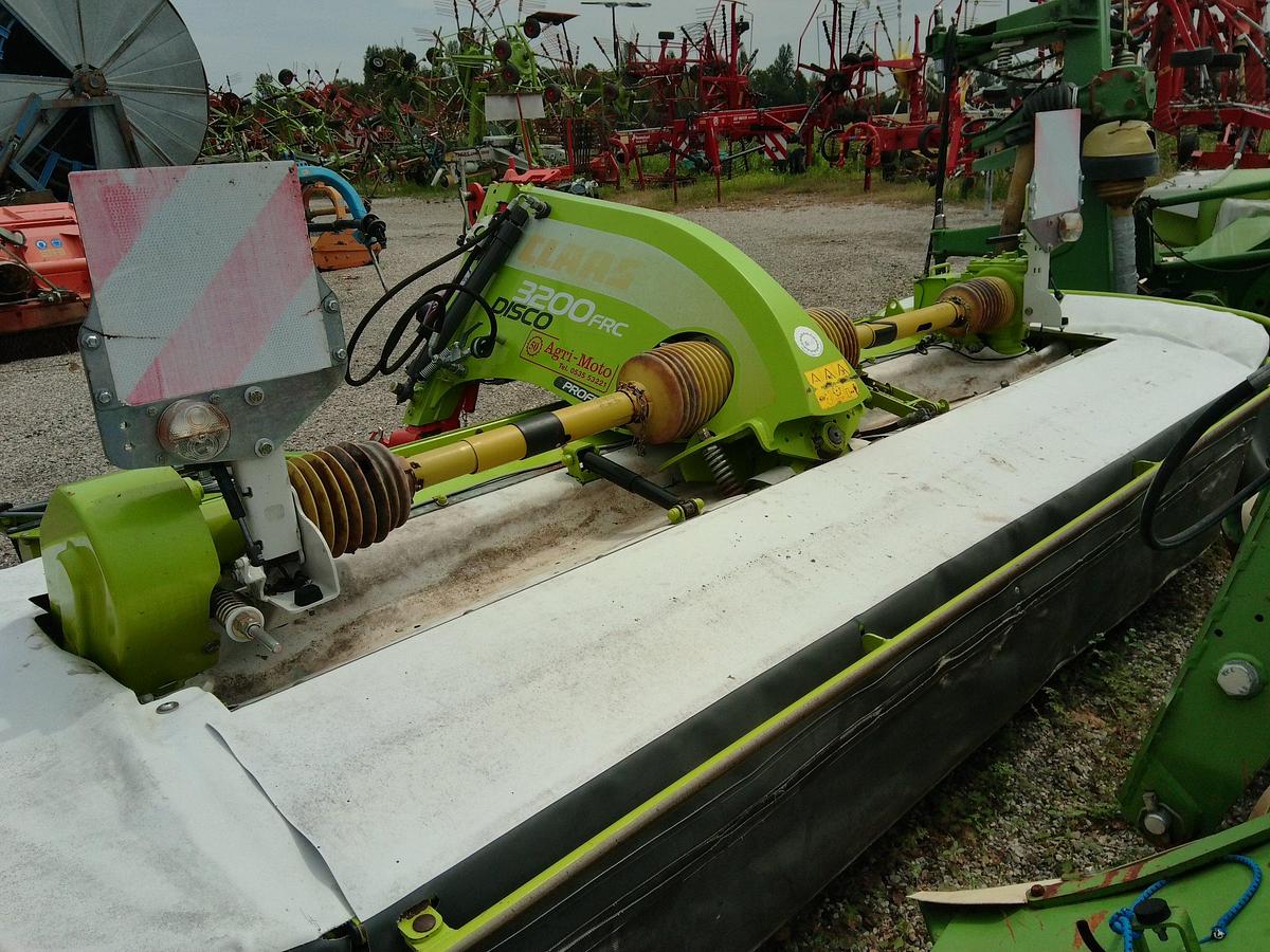 Usato FALCIACONDIZIONATRICE CLAAS TIPO DISCO 3200 FRC FRONTALE