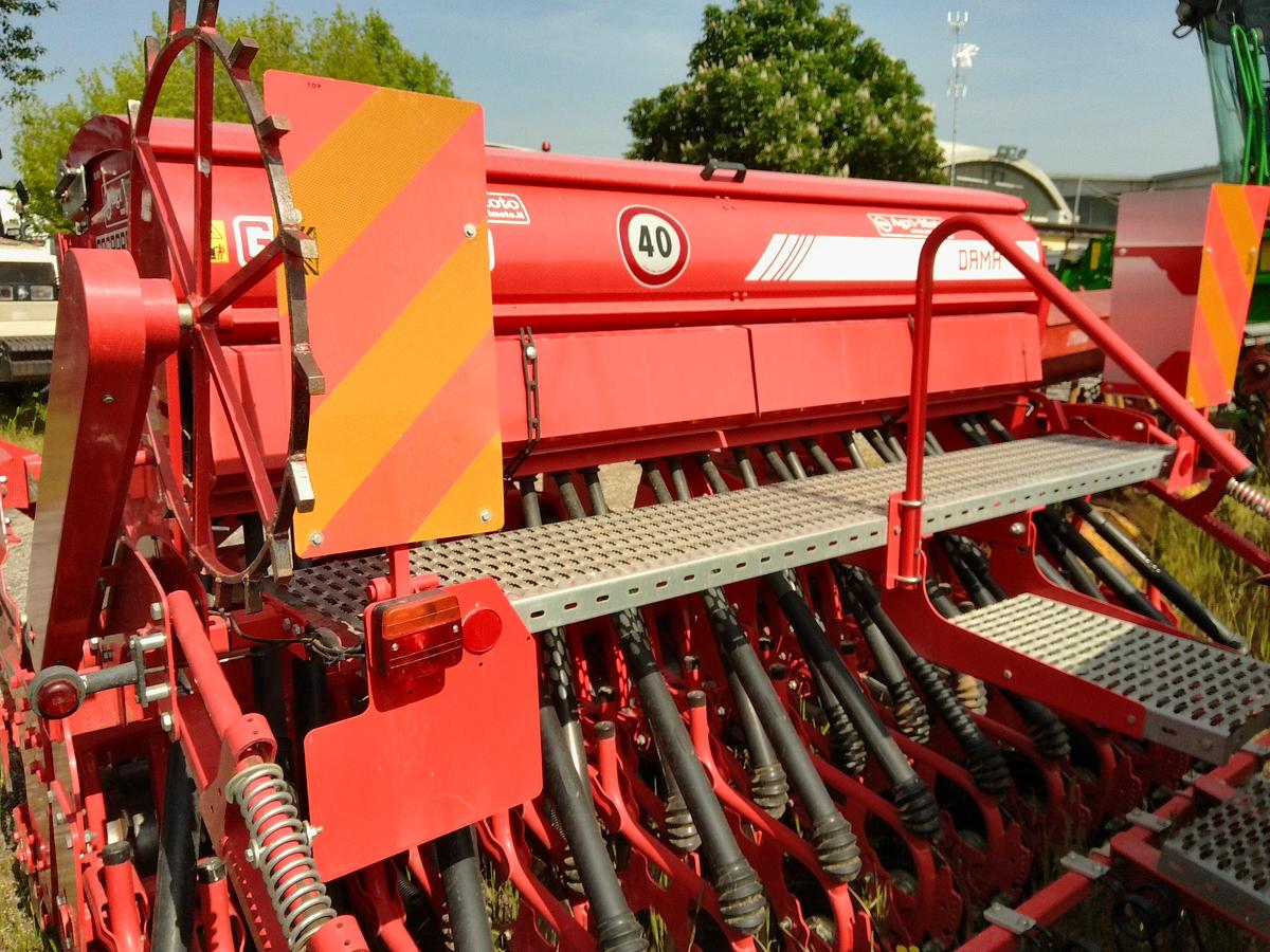 Usato SEMINATRICE COMBINATA MASCHIO MOD. DAMA 300/24, CON ERPICE ROTANTE DOMINATOR 3000. c/prova bonaccorsi