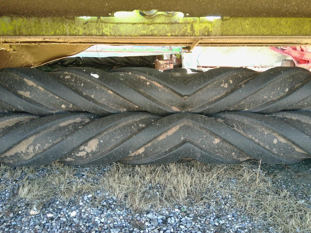 Usato FALCIACONDIZIONATRICE LATERALE CLAAS DISCO 3200 RC