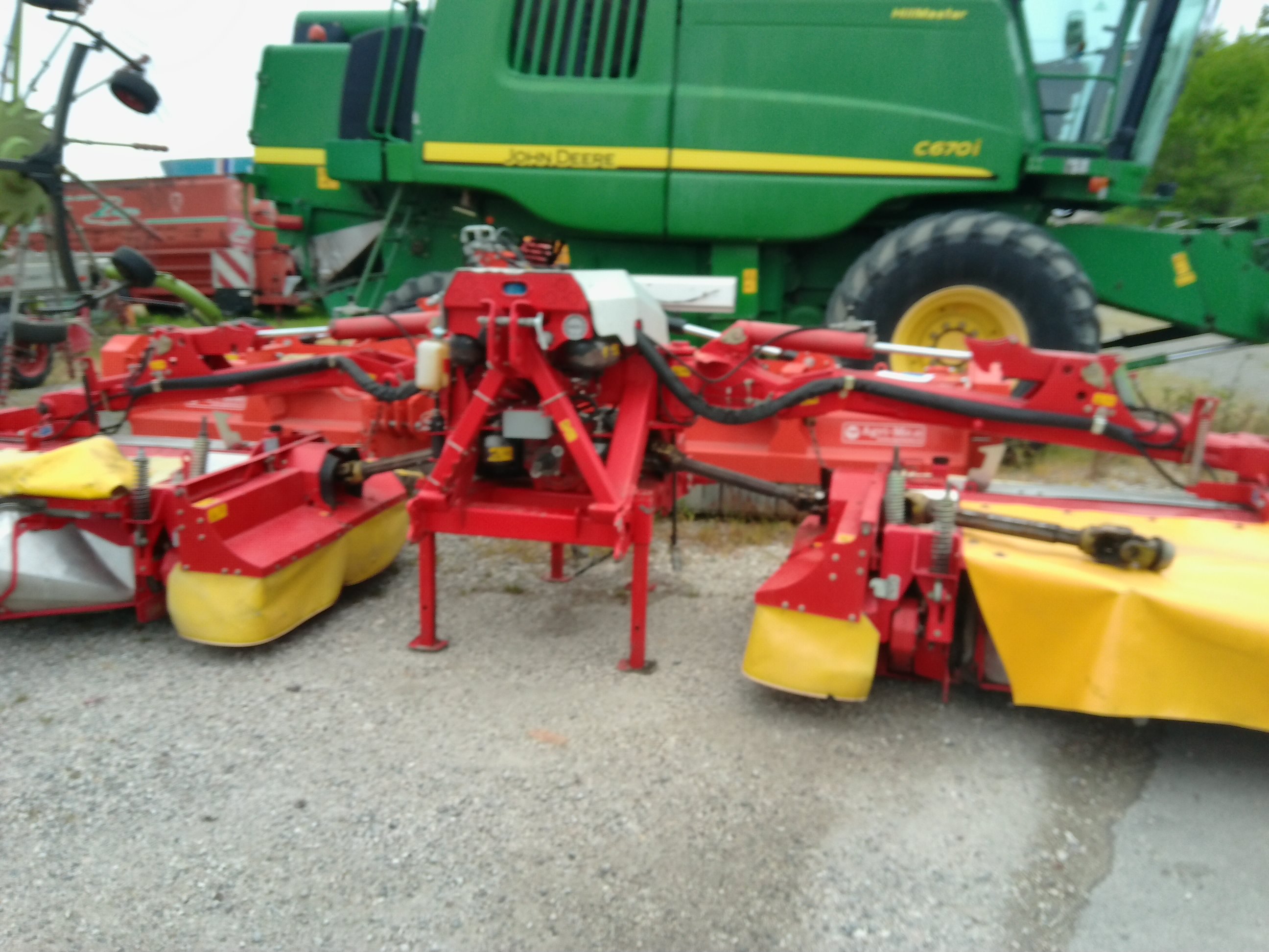Usato FALCIACONDIZIONATRICE POTTINGER  X 8 RC