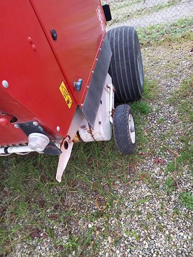 Usato ROTOPRESSA NEW HOLLAND MOD 5850