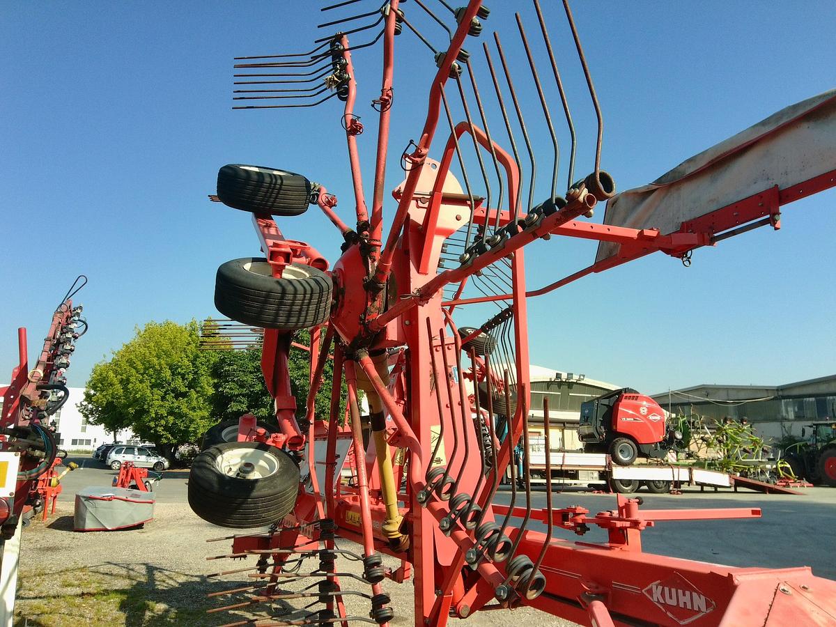 Usato RANGHINATORE KUHN GA 7302 DL