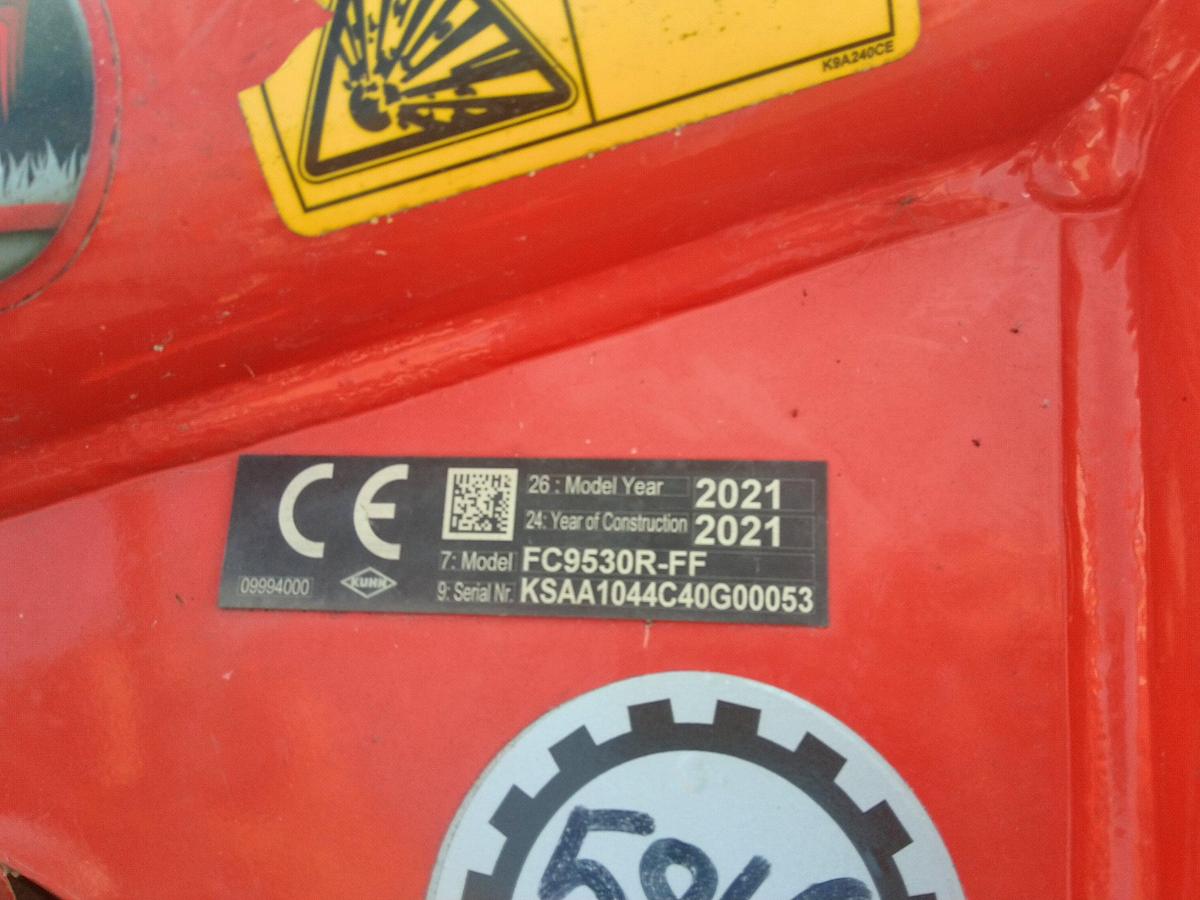 Usato FALCIACONDIZIONATRICE KUHN 9530