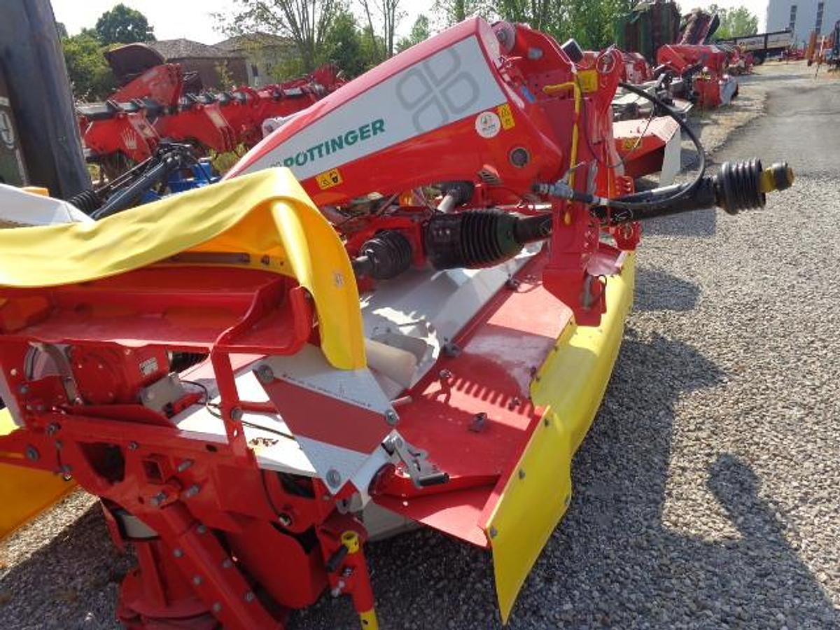 Usato FALCIACONDIZIONATRICE POTTINGER ALPHA MOTION - SEMINUOVA -