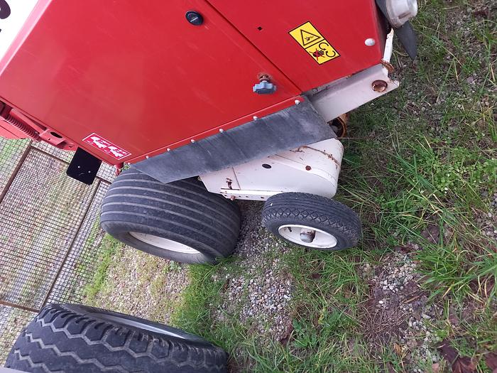 Usato ROTOPRESSA NEW HOLLAND MOD 5850