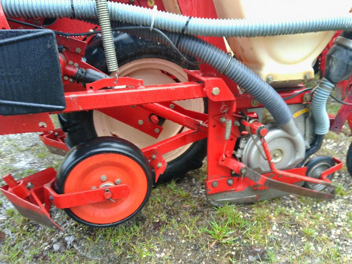 Usato SEMINATRICE SP. SPANDI PNEUMATICO+MICRO INT. 50 CM.