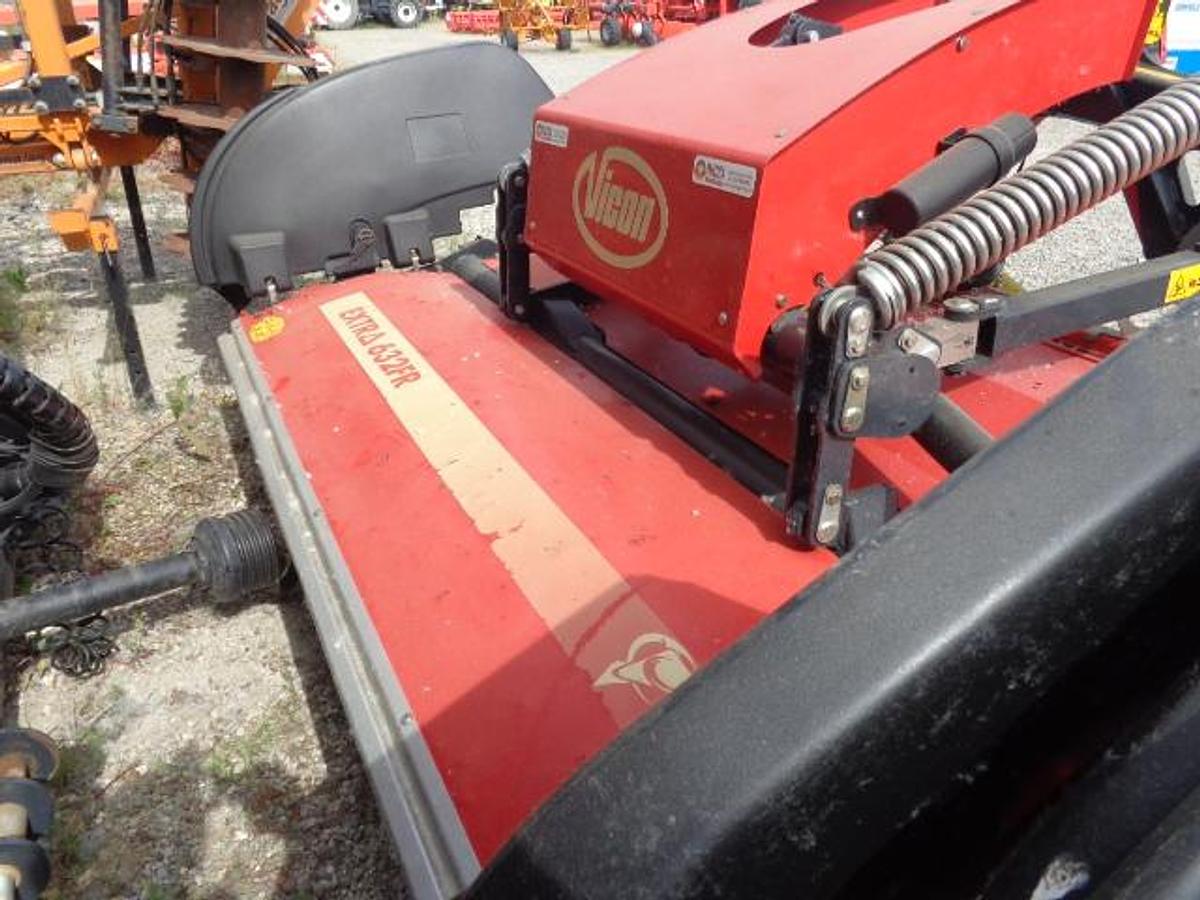 Usato FALCIACONDIZIONATRICE VICON EXTRA 632 FR