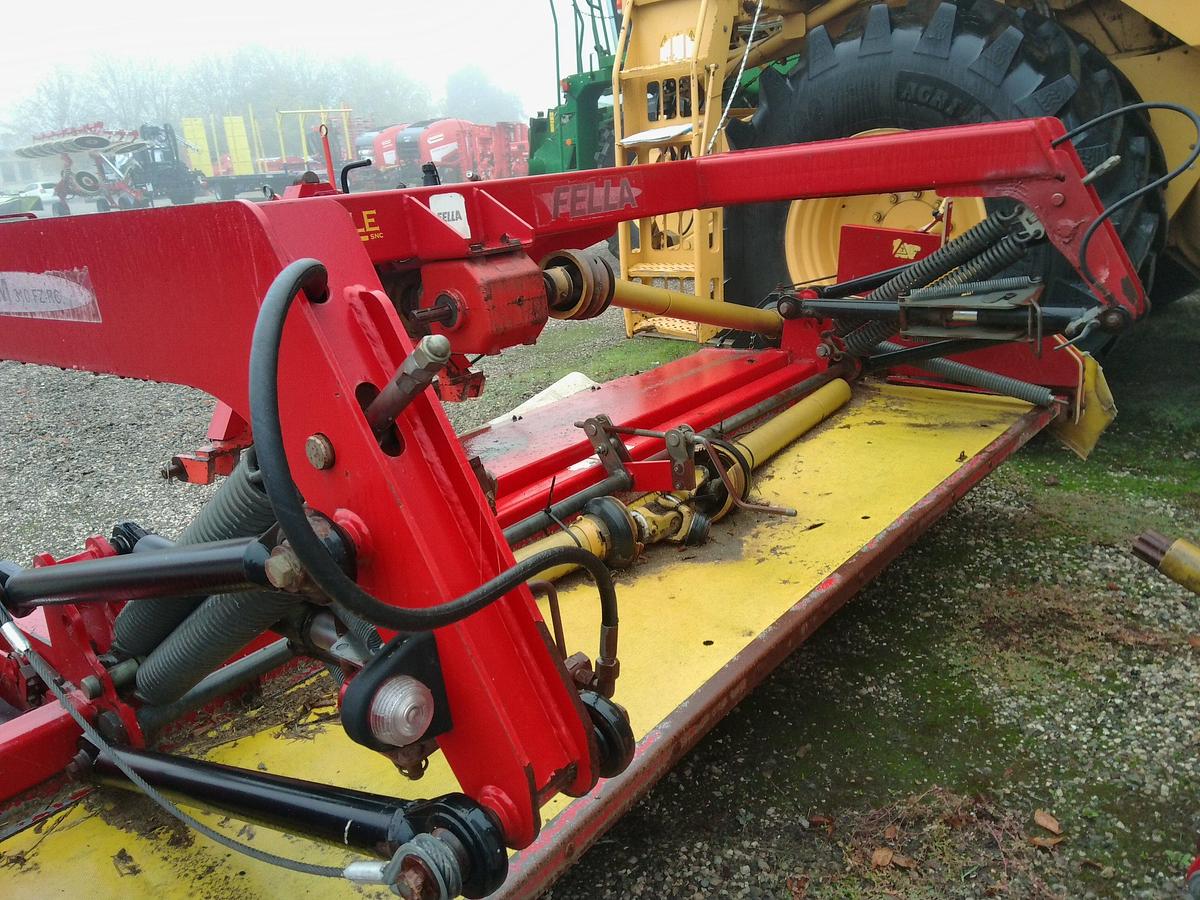 Usato FALCIACONDIZIONATRICE FELLA MT 8.80