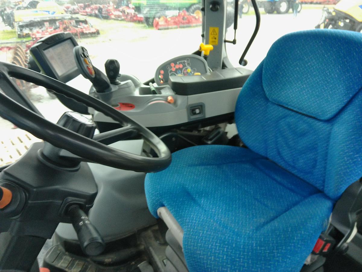 Usato TRATTORE NH T7 200 A.C. - TERZO PUNTO IDRAULICO