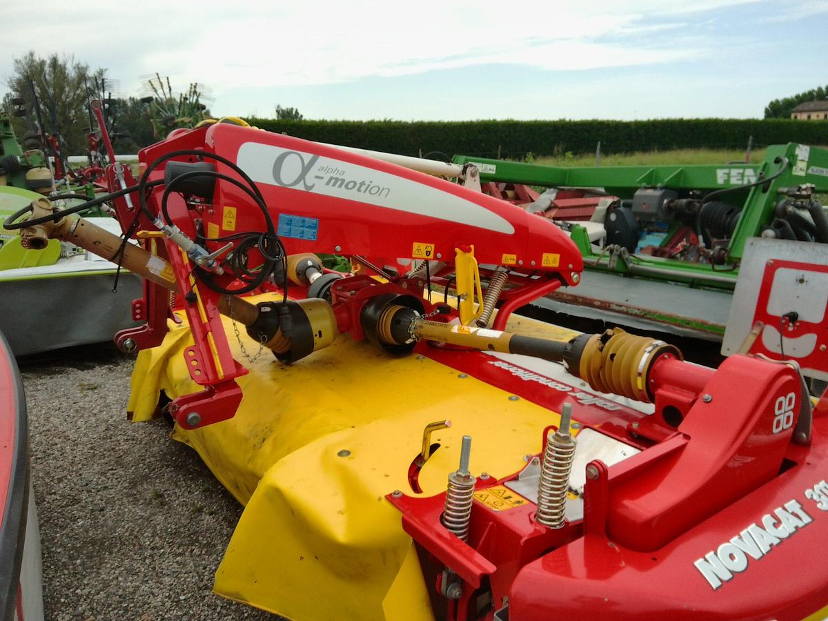 Usato FALCIACONDIZIONATRICE FRONTALE POTTINGER ALPHA MOTION MT 3