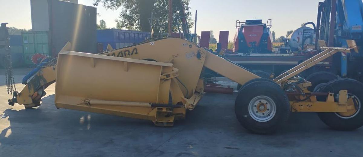 Usato LAMA LIVELLATRICE MARCHIO MARA