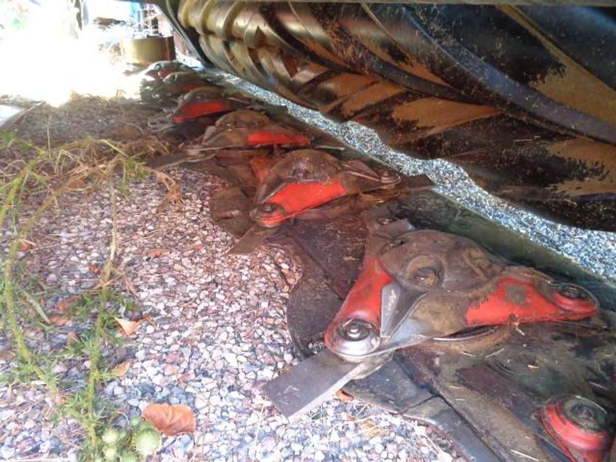 Usato FALCIACONDIZIONATRICE FRONTALE VICON