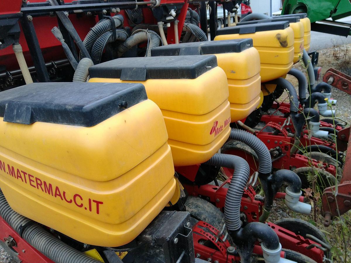 Usato SEMINATRICE MATERMAC 6 FILI MODELLO MS 8230