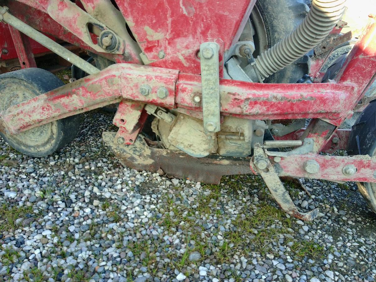 Usato SEMINATRICE AGRICOLA ITALIANA A 6 FILE - PUBBLICIZZARE DA SETT/25 RIF MAURO