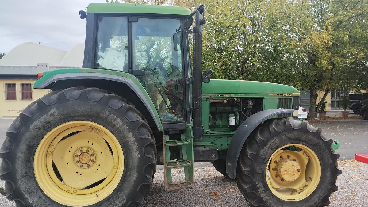 Usato TRATTORE JD 6900
