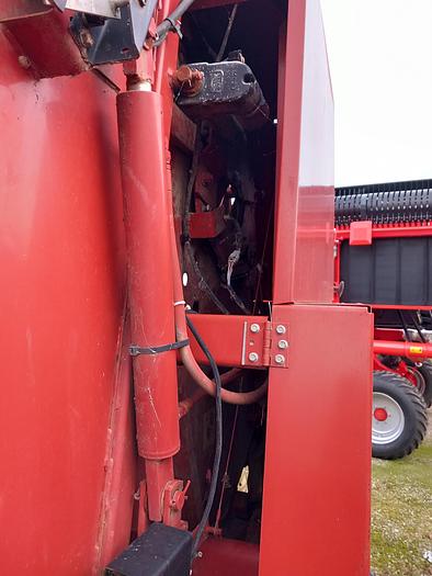 Usato ROTOPRESSA NEW HOLLAND MOD 5850