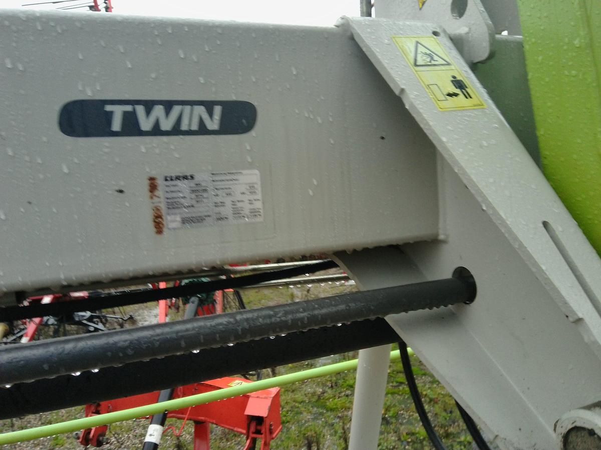 Usato RANGHINATORE CLAAS MOD.LINER 1650 TWIN CON CARDANO.