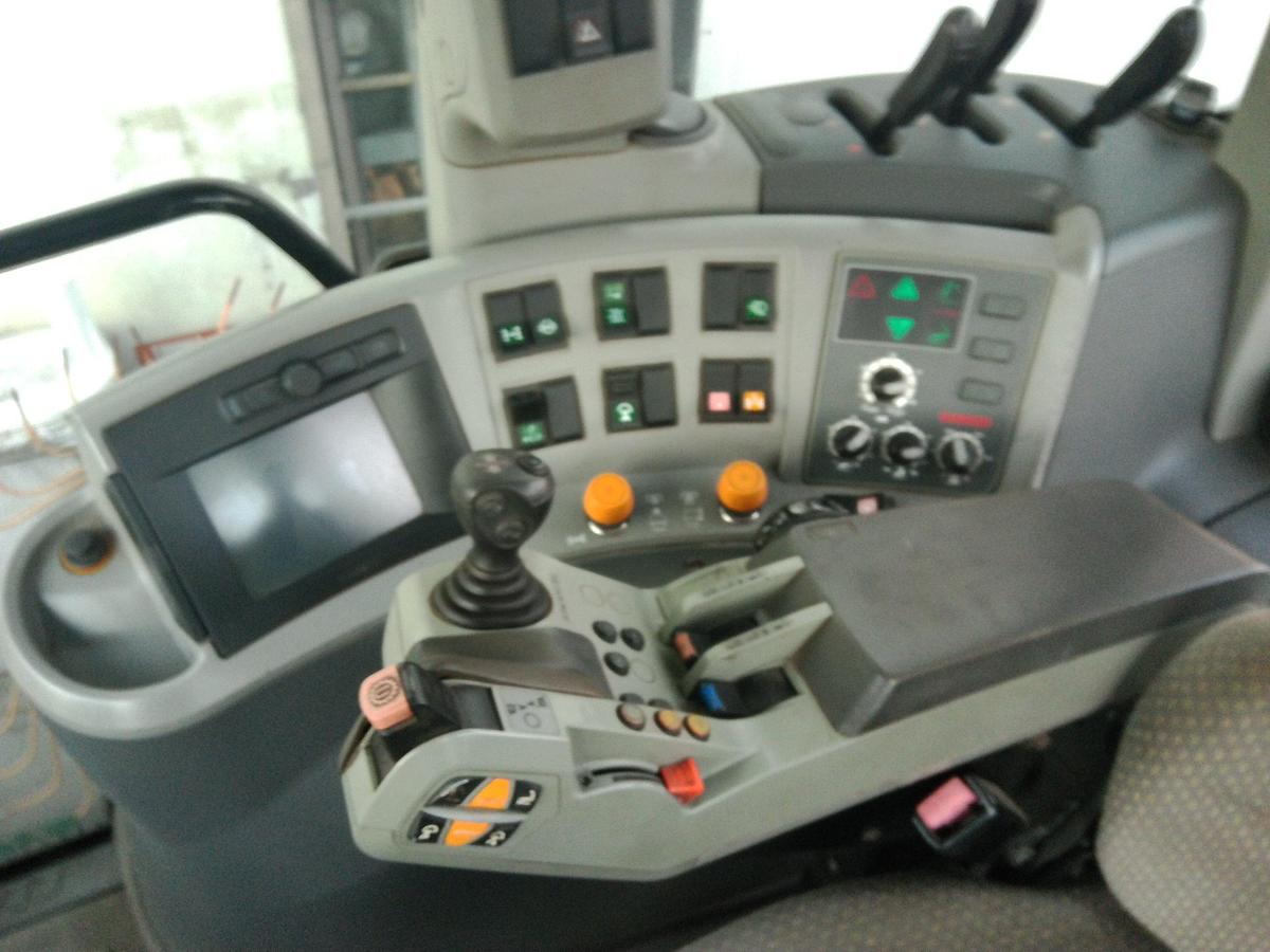 Usato TRATTORE CLAAS ARION 510 CEBIS