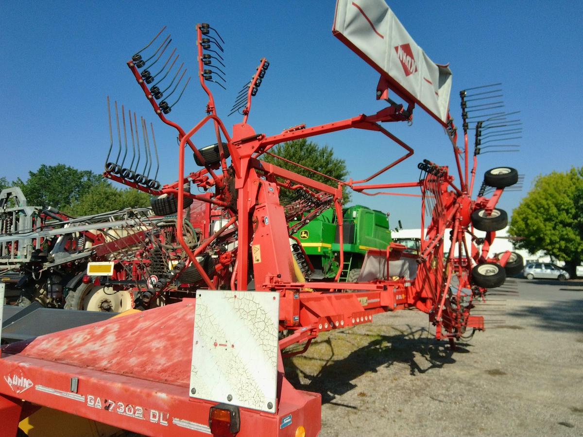 Usato RANGHINATORE KUHN GA 7302 DL