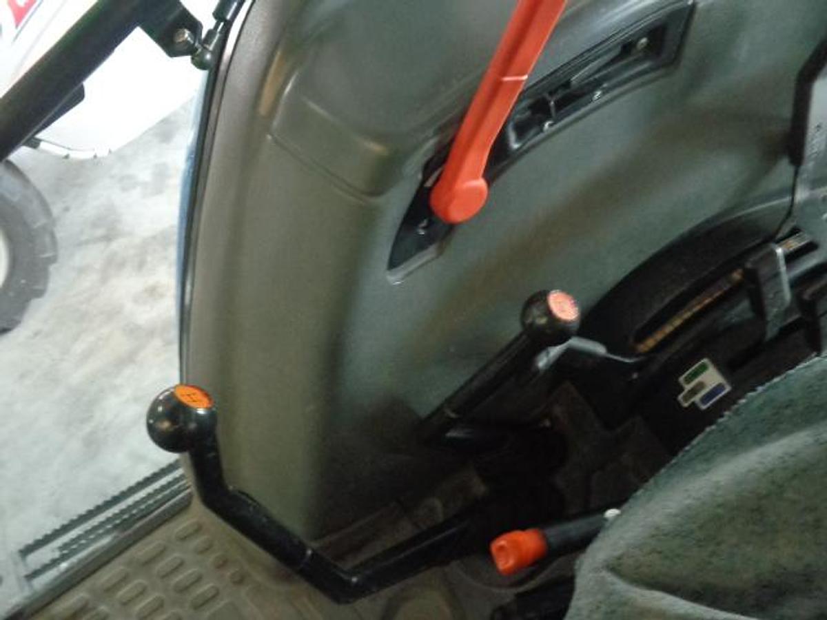 Usato TRATTORE NH TL 90A DT