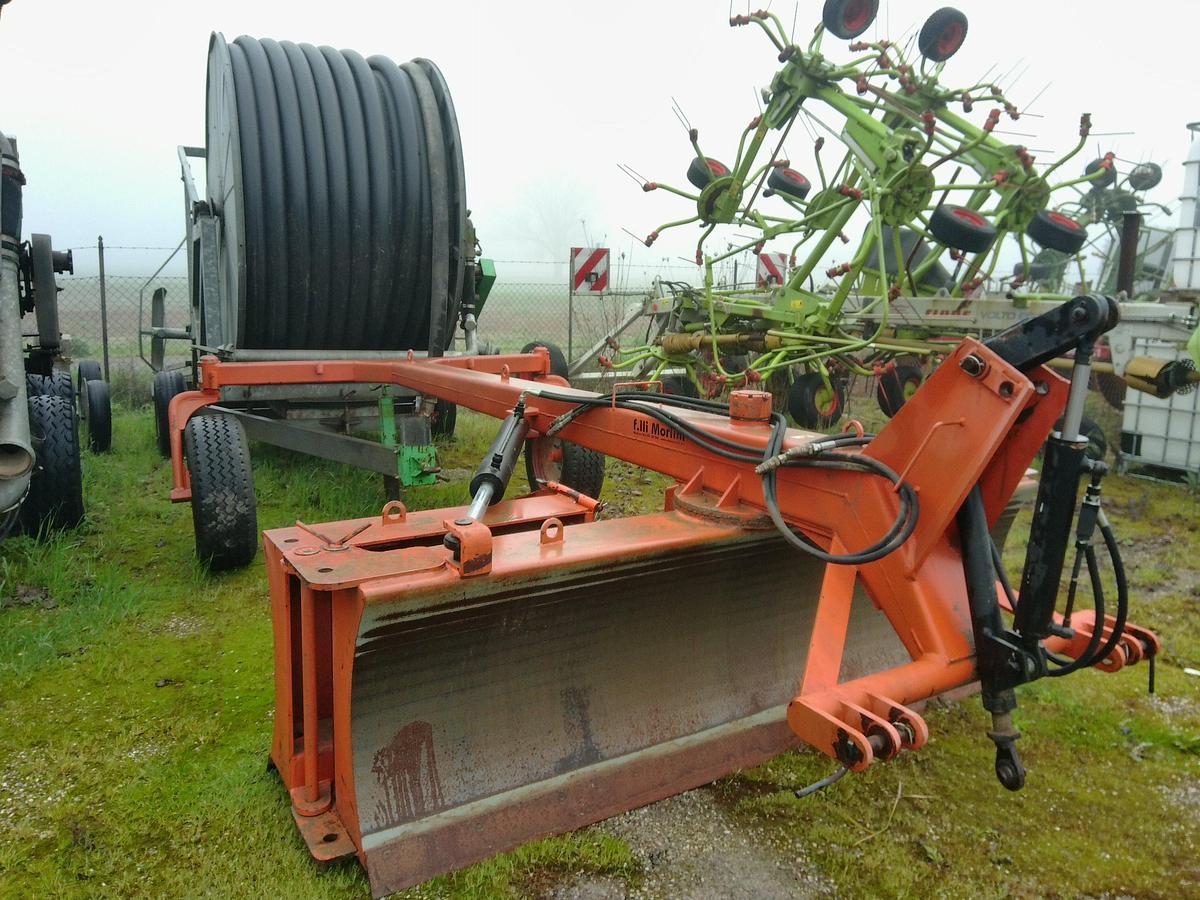 Usato LAMA LIVELLATRICE TRAINATA PIEGHEVOLE