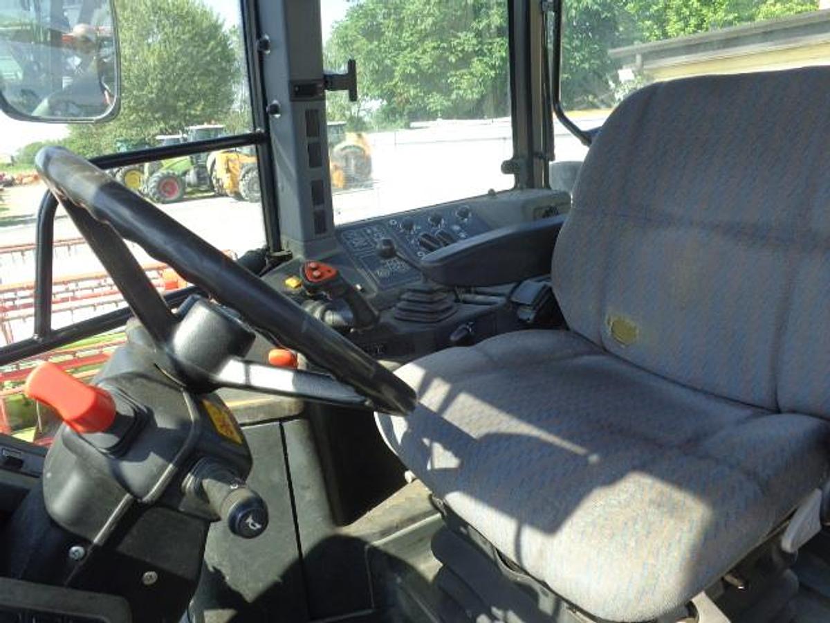 Usato TRATTORE NEW HOLAND 8560