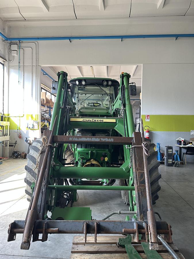 Usato TRATTORE  JOHN DEERE 