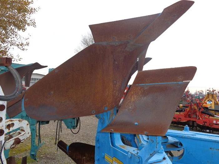 Usato ARATRO BIVOMERE ANNOVI