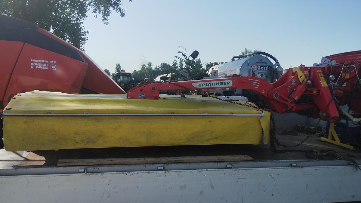 Usato FALCIACONDIZIONATRICE PORTATA POTTINGER 302
