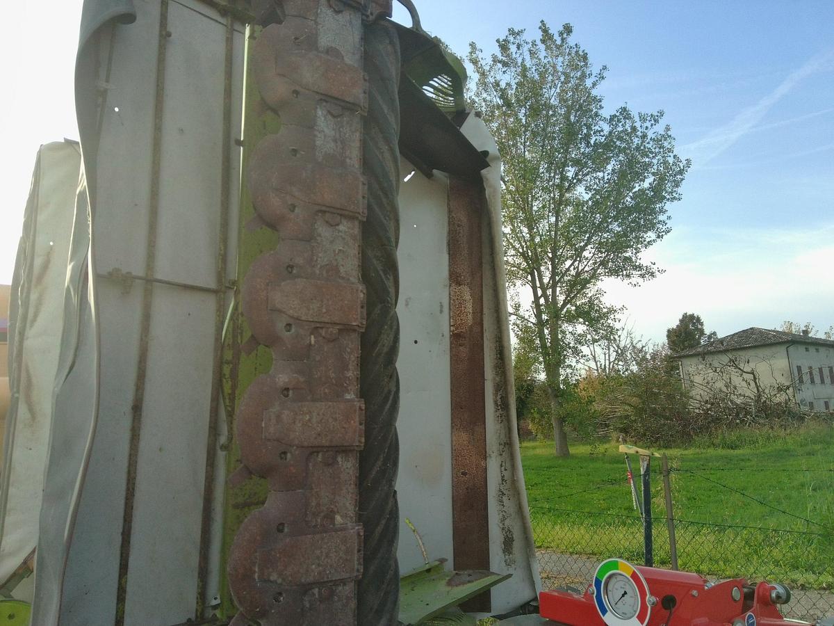 Usato FALCIACONDIZIONATRICE CLAAS DISCO 8400