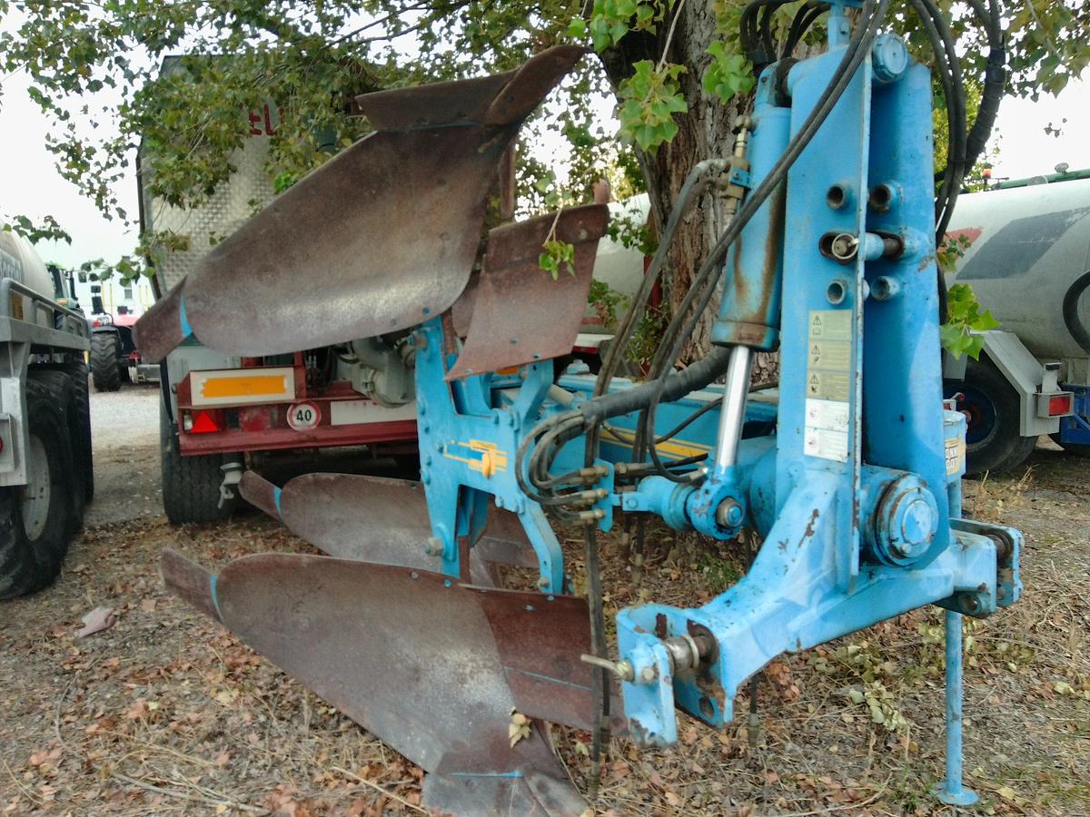 Usato ARATRO BIVOMERE ANNOVI