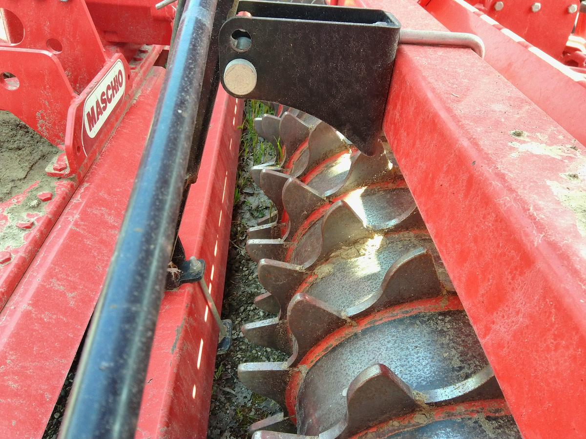 Usato SEMINATRICE COMBINATA MASCHIO MOD. DAMA 300/24, CON ERPICE ROTANTE DOMINATOR 3000. c/prova bonaccorsi