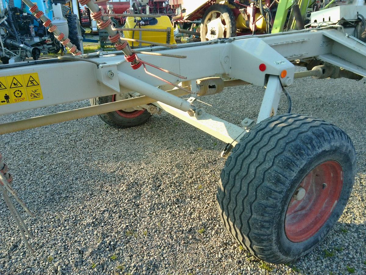 Usato RANGHINATORE CLAAS LINER 3000