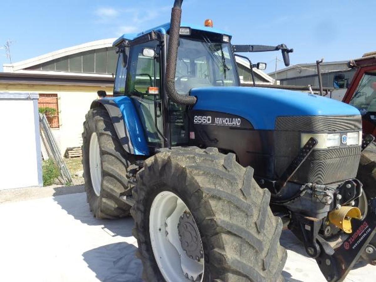 Usato TRATTORE NEW HOLAND 8560