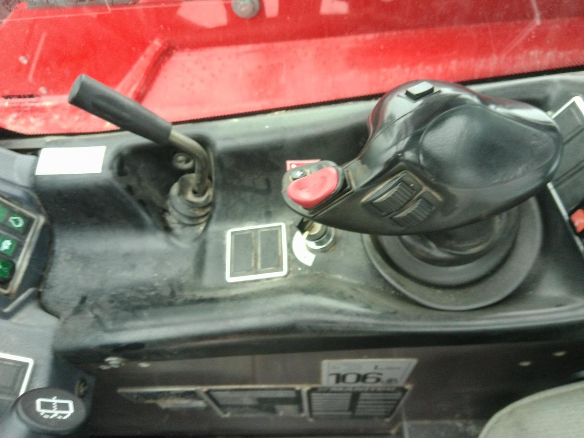 Usato SOLLEVATORE TELESCOPICO MANITOU MLT 935- trattativa Diegoli