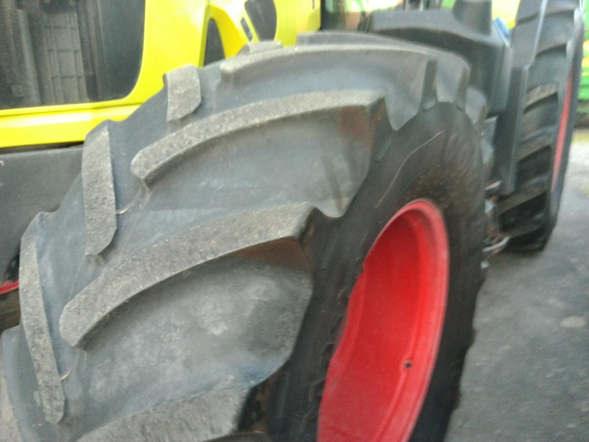 Usato TRATTORE CLAAS AXION 800