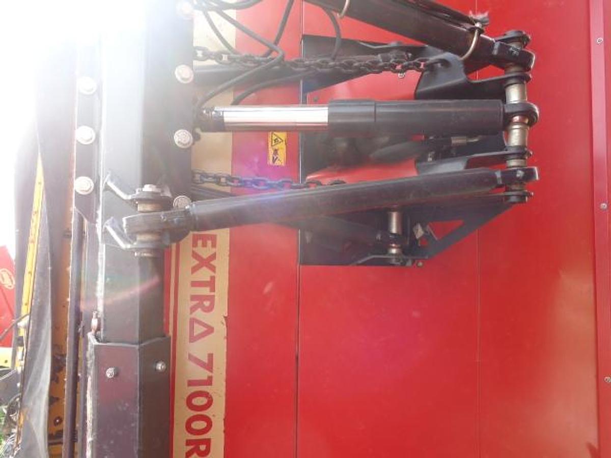 Usato FALCIACONDIZIONATRICE VICON MCR 9.50/10.50