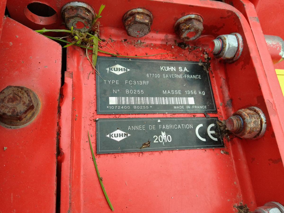 Usato FALCIACONDIZIONATRICE FRONTALE KUHN MOD.313