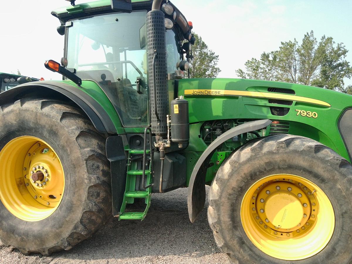 Usato TRATTORE JD 7930