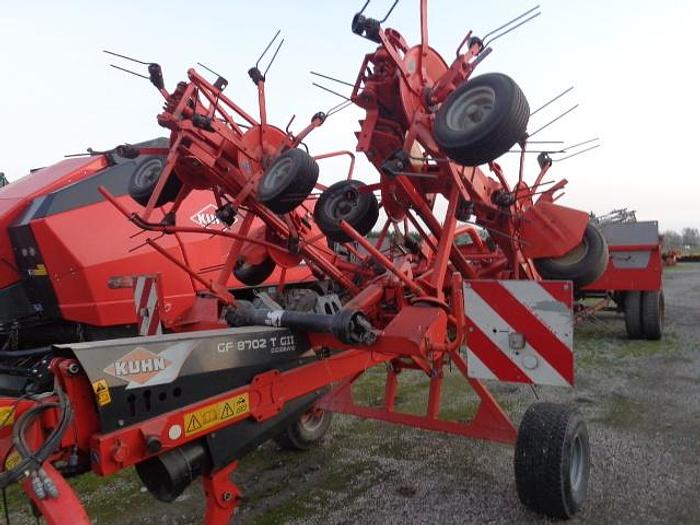 Usato VOLTAFIENO KUHN GF 8702 T GII
