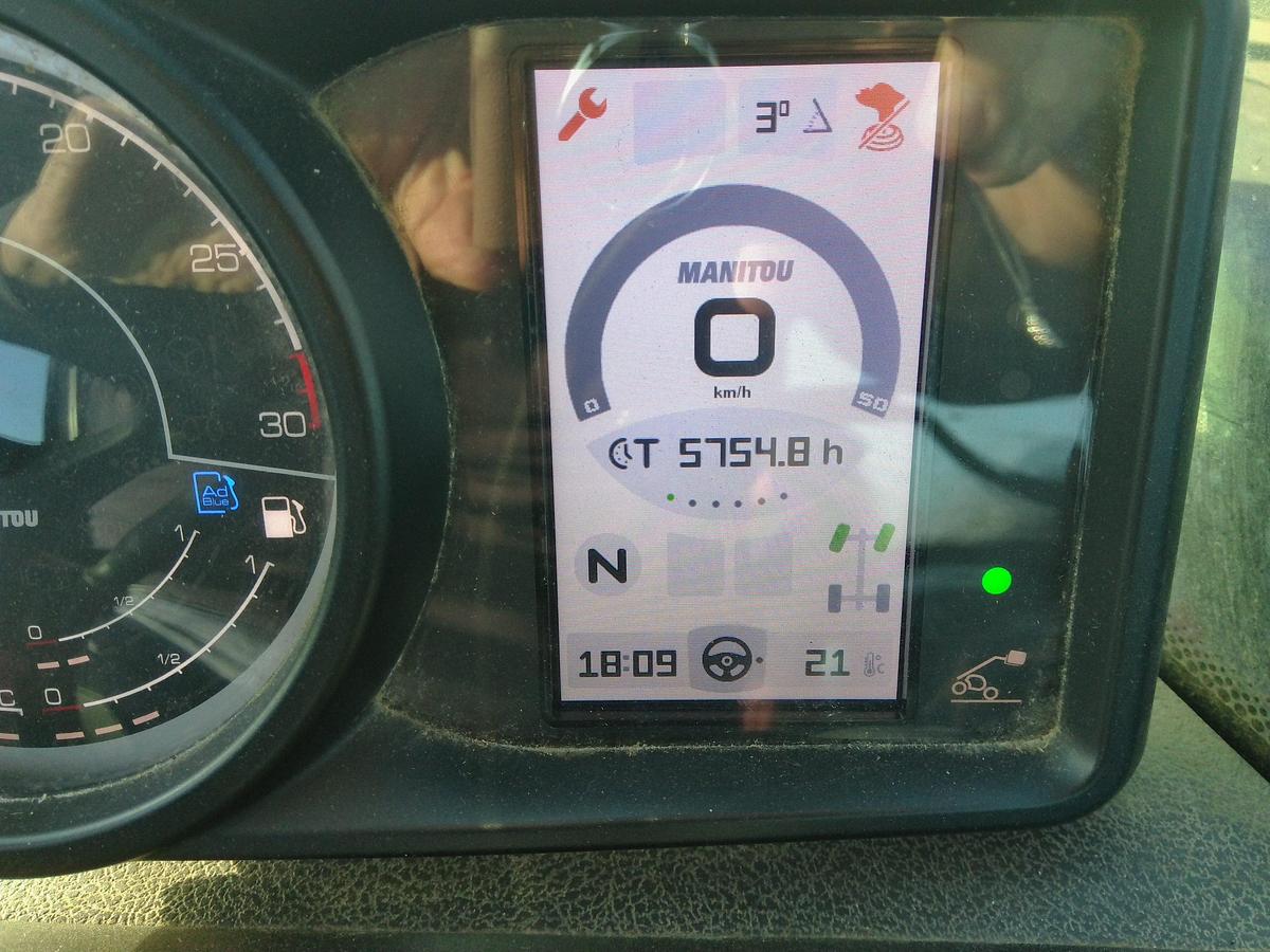 Usato SOLLEVATORE TELESCOPICO MANITOU940 CLASSIC