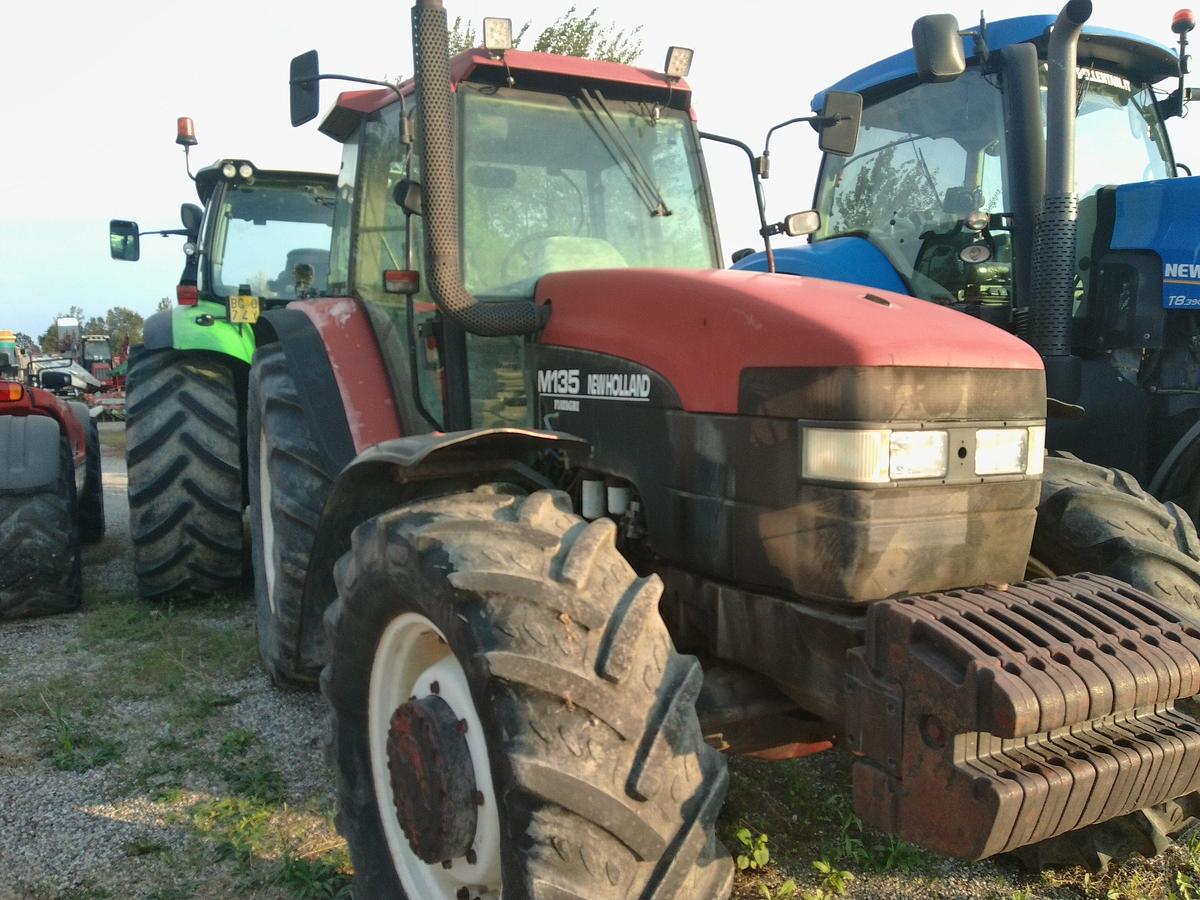Usato TRATTORE NEW HOLLAND TM 135