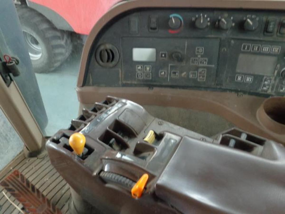 Usato TRATTORE JD 8330