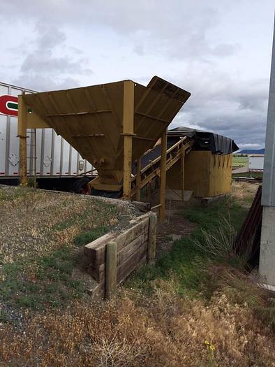 Used UNIVERSAL 4x11 SCREEN/CONVEYOR SET