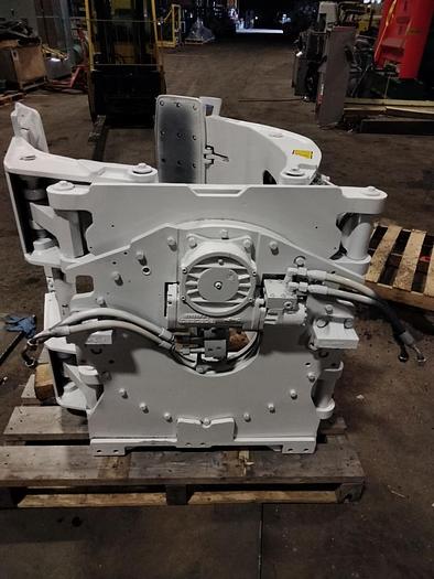 Used 51 " CASCADE CORP. 60G-RCF-164 ROLL CLAMP