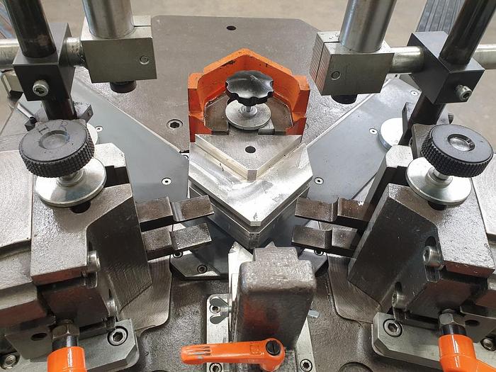 Gebraucht Eckverbindungspresse Elumatec EP 124