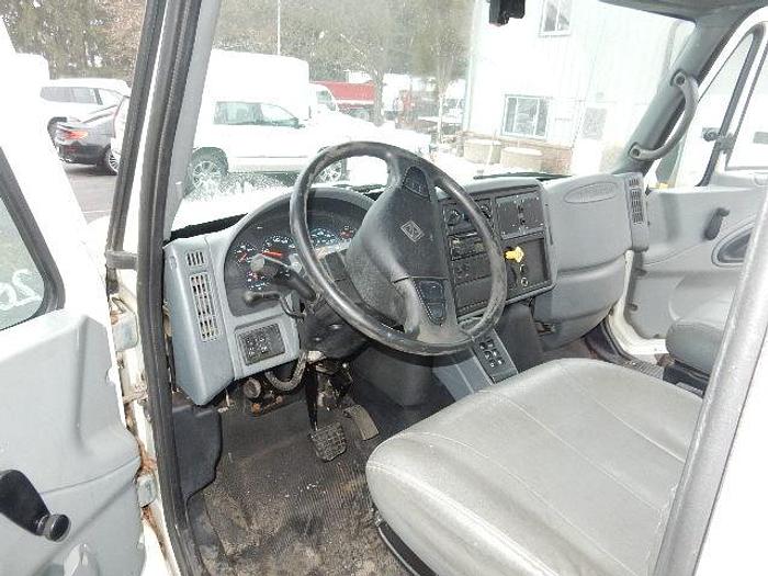 Used 2003 International 7400